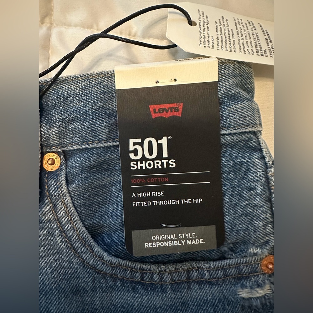 Levi's 501 jean shorts NWT - Picture 7 of 9